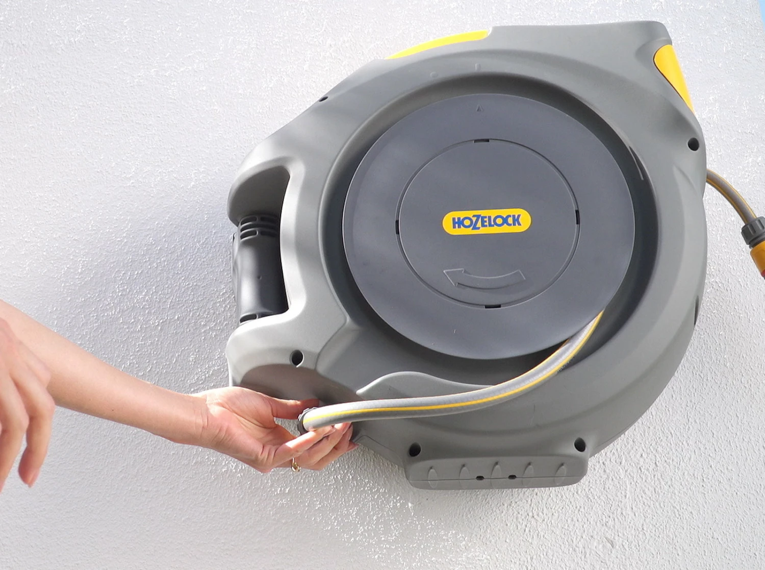 Hozelock Auto Reel 20m - 2401 6 Hozelock Auto Reel 20m - 2401 - Image 4