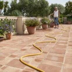 Hozelock Superhoze 30m Expanding Hose - 8230 -Silverlines Equipment Store hozelock hose hozelock superhoze 30m expanding hose 8230 31940631330982