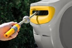 Hozelock Auto Reel 40m - 2595 -Silverlines Equipment Store hozelock hose reel hozelock auto reel 40m 2595 26346838853