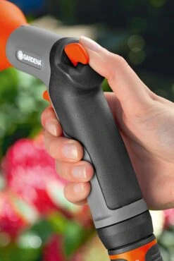 Gardena Classic Soft Sprayer - 18311 -Silverlines Equipment Store spray guns and lances gardena classic soft sprayer 18311 35440502800550